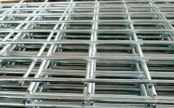 ��\�z�W�r��